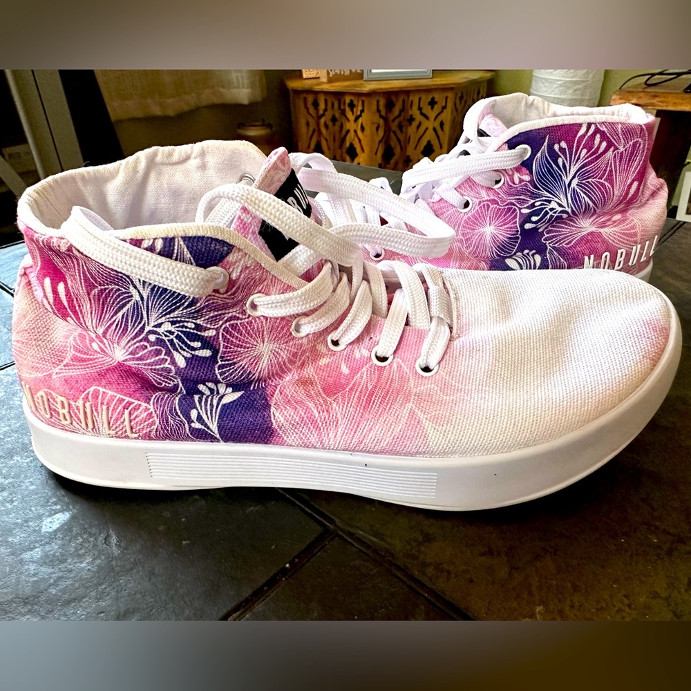 NOBULL mid-canvas trainers